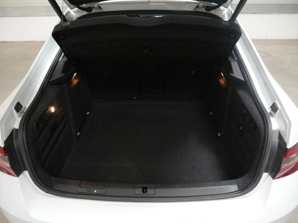 Škoda Superb III 2.0 TSi  4x4