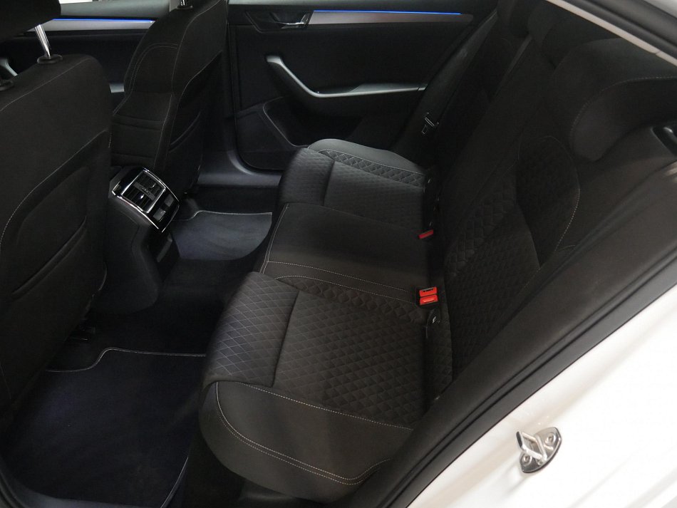 Škoda Superb III 2.0 TSi  4x4