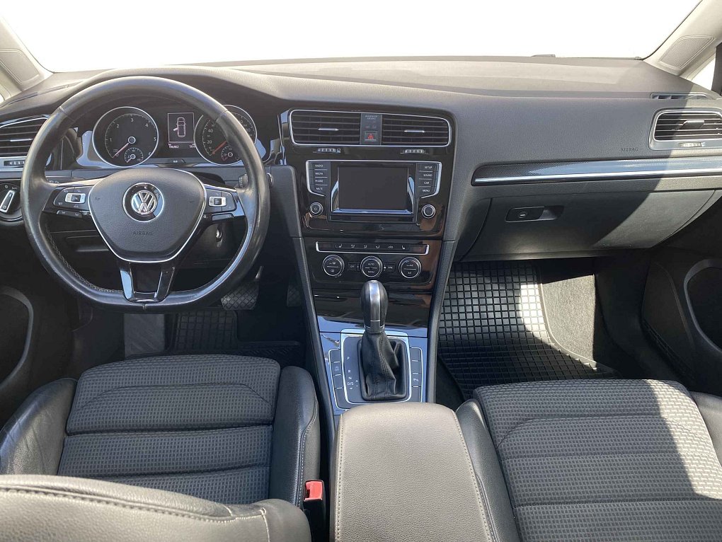 Volkswagen Golf 1.6 TDi 