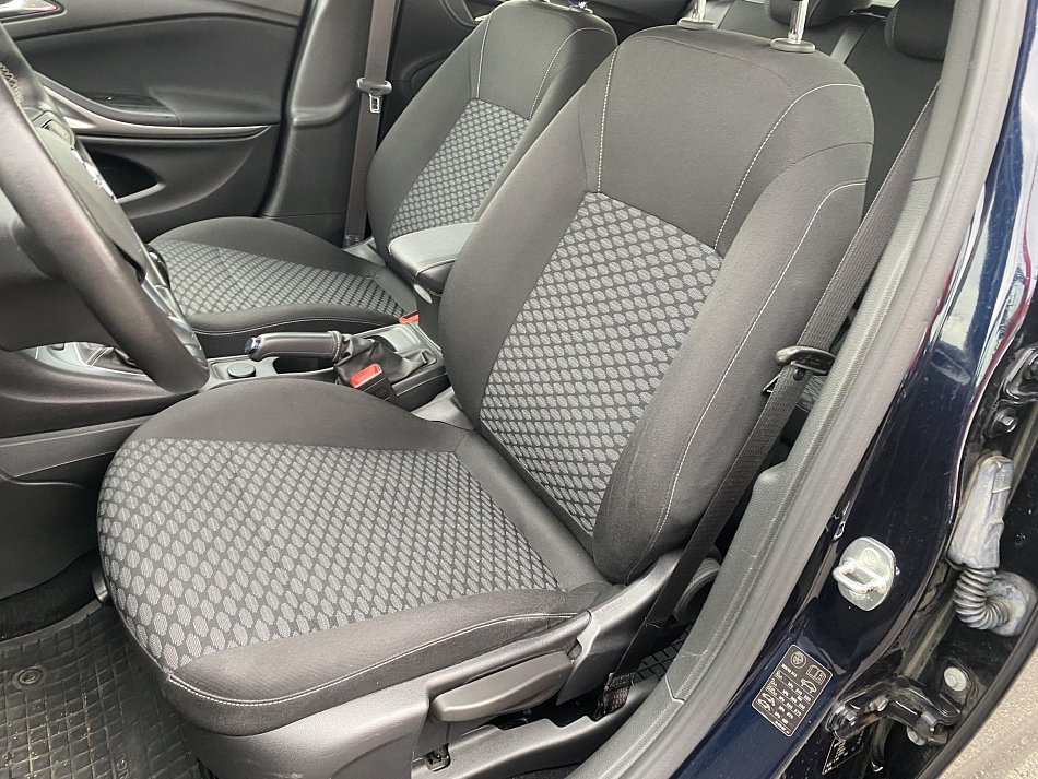 Opel Astra 1.6CDTi 