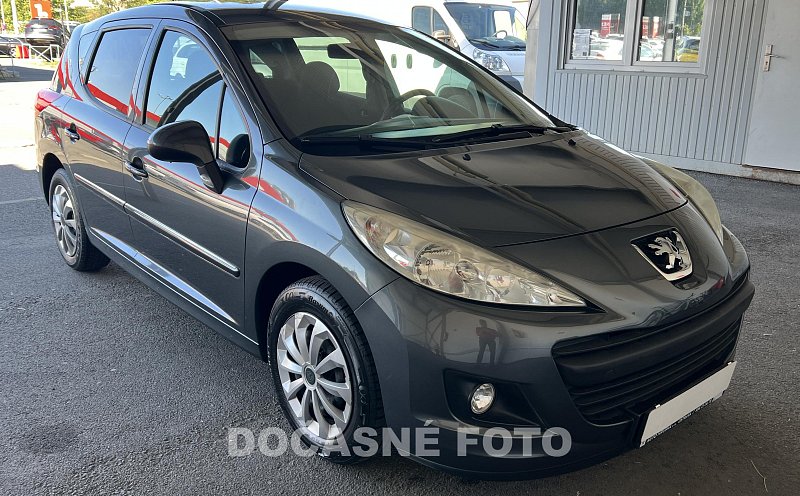 Peugeot 207 1.4 i 
