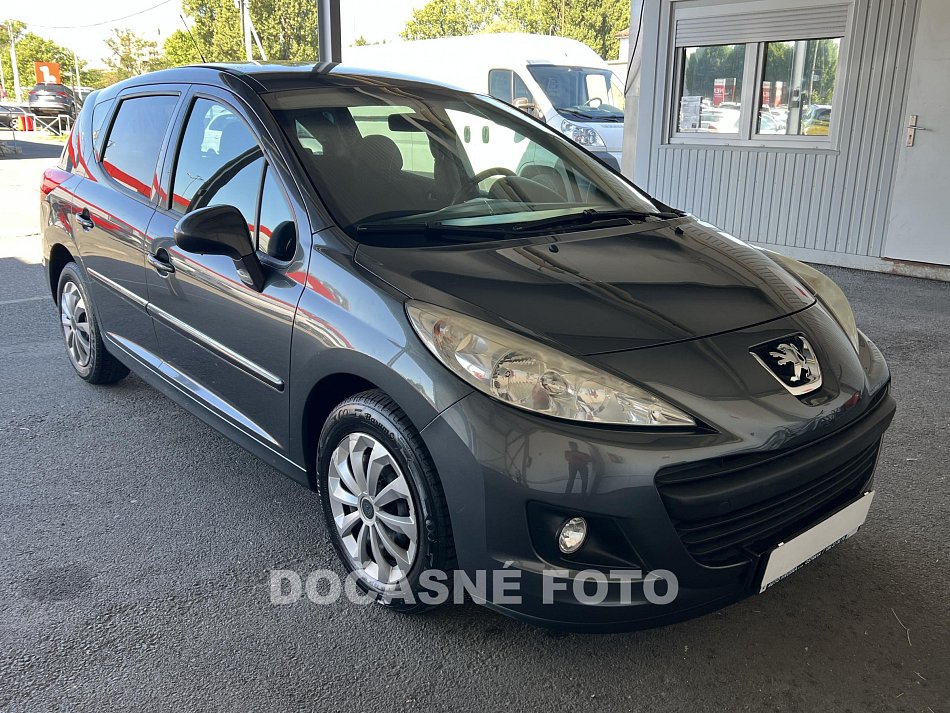 Peugeot 207 1.4 i 