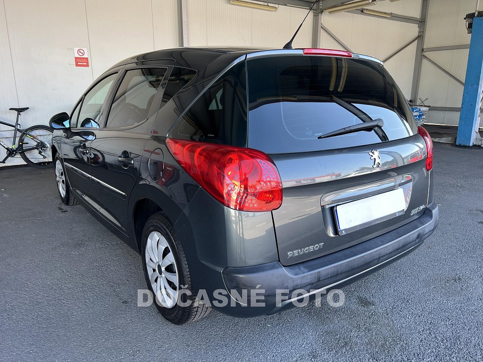 Peugeot 207 1.4 i 