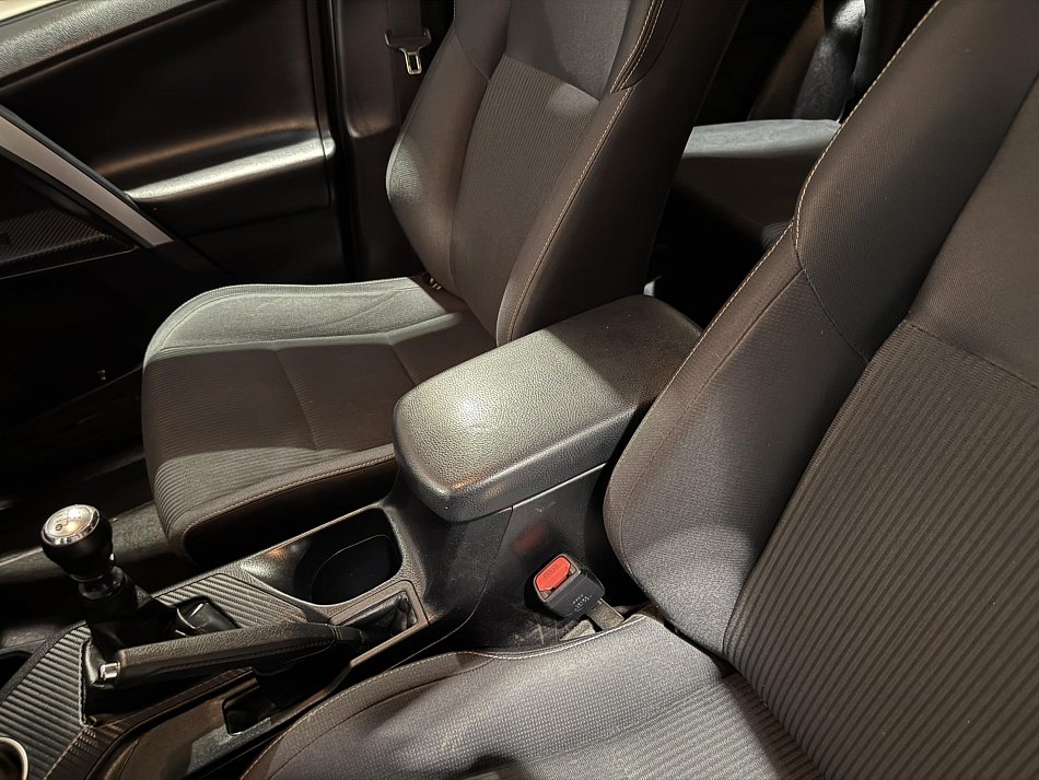 Toyota RAV4 2.2 d-cti  4x4