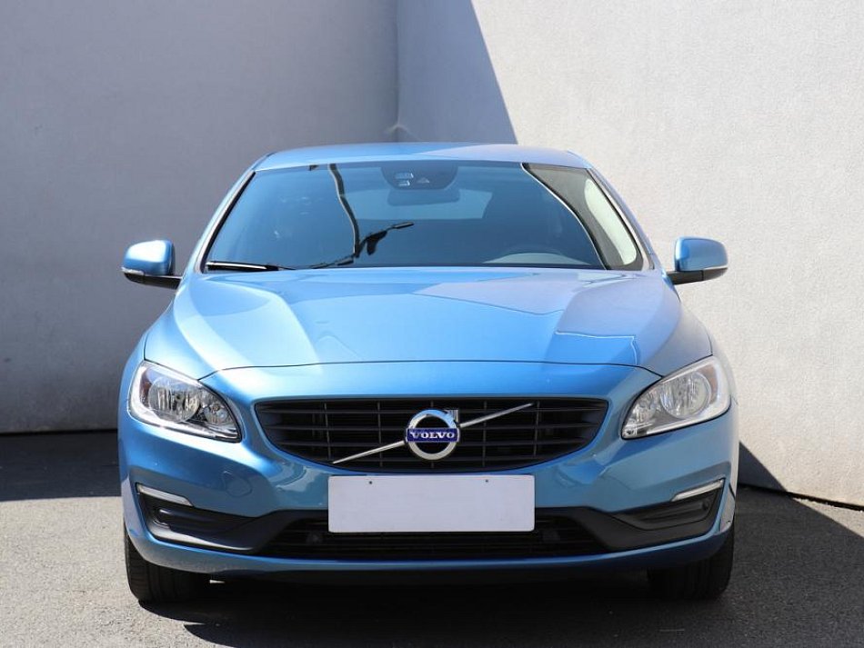 Volvo V60 2.4 D4  Cross Country