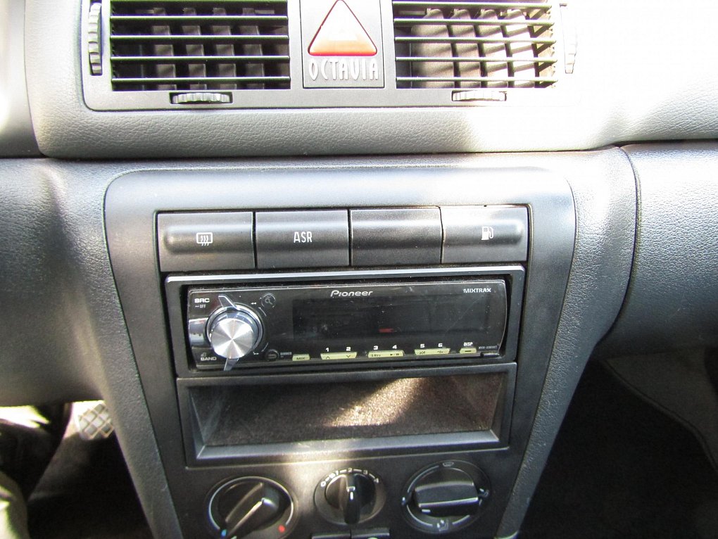Škoda Octavia 1.6i 