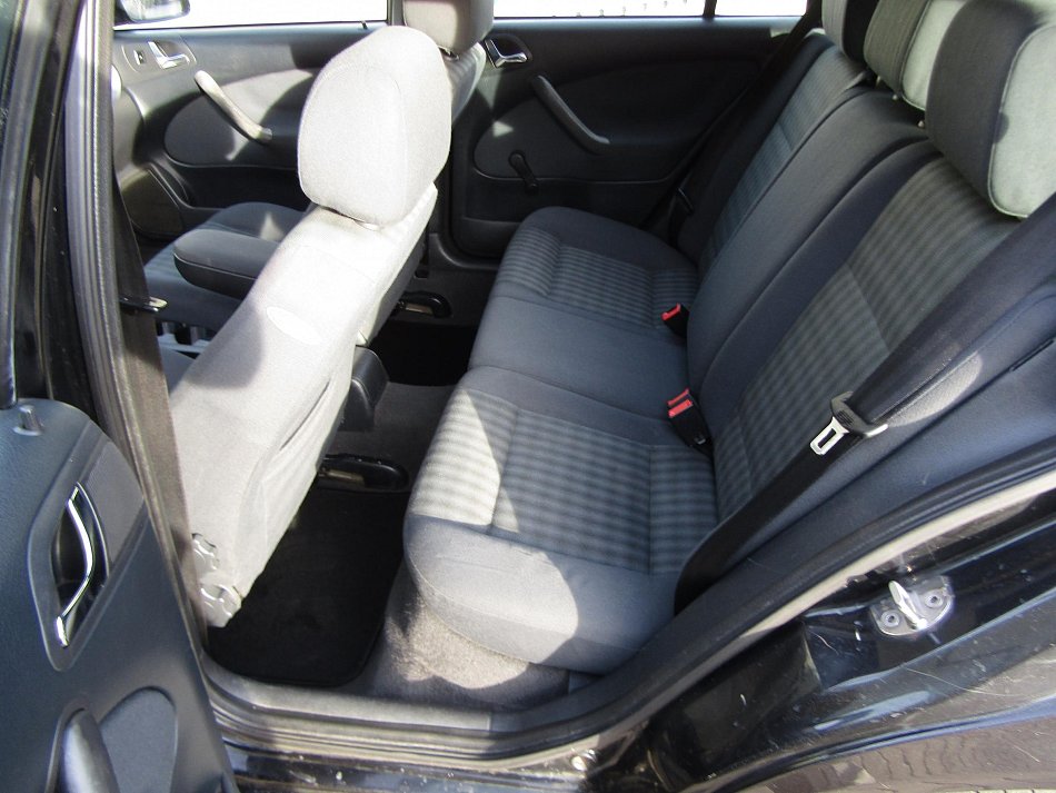 Škoda Octavia 1.6i 