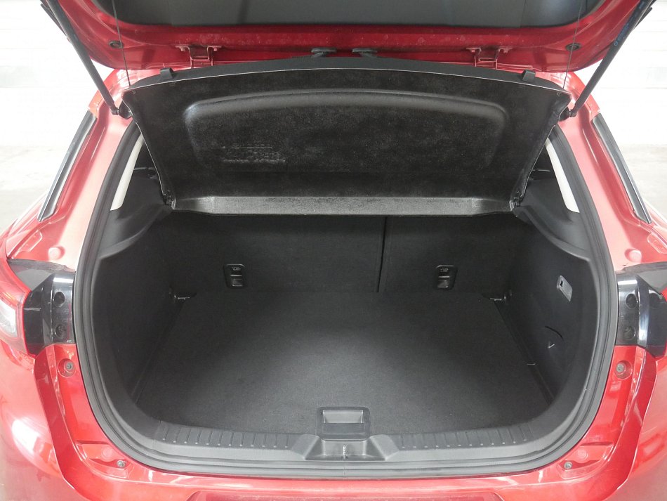 Mazda CX-3 2.0. 