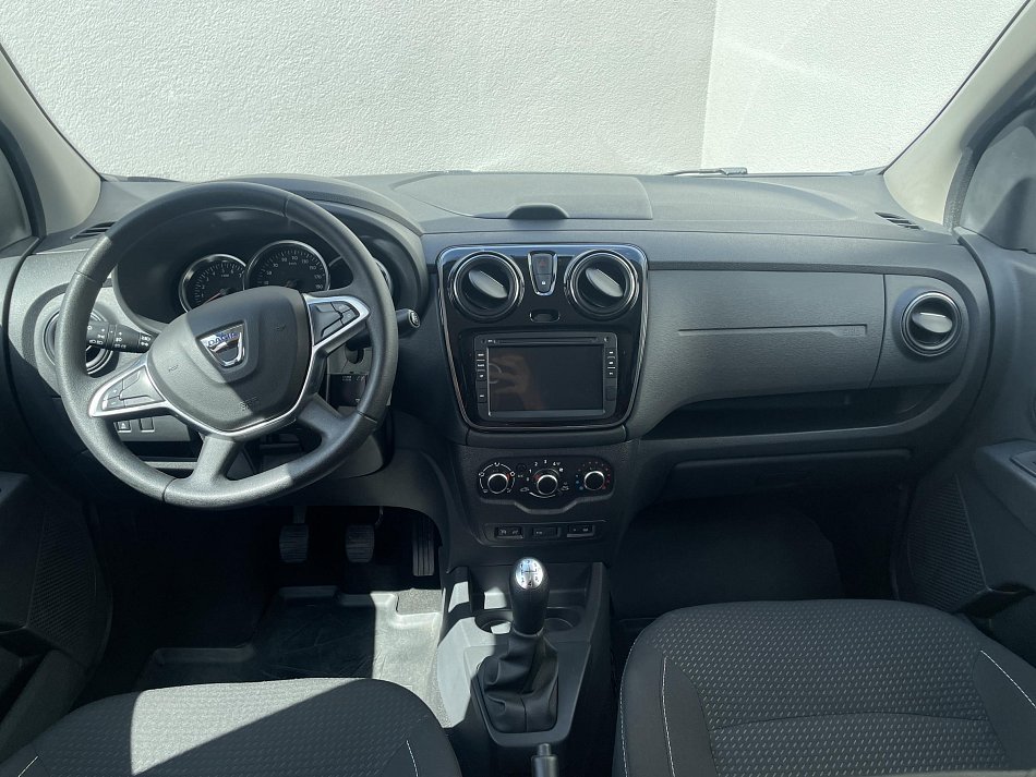 Dacia Lodgy 1.6 i 