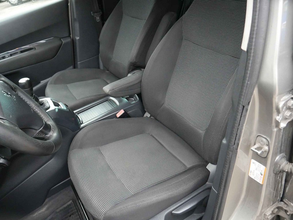 Peugeot 5008 1.6 i 
