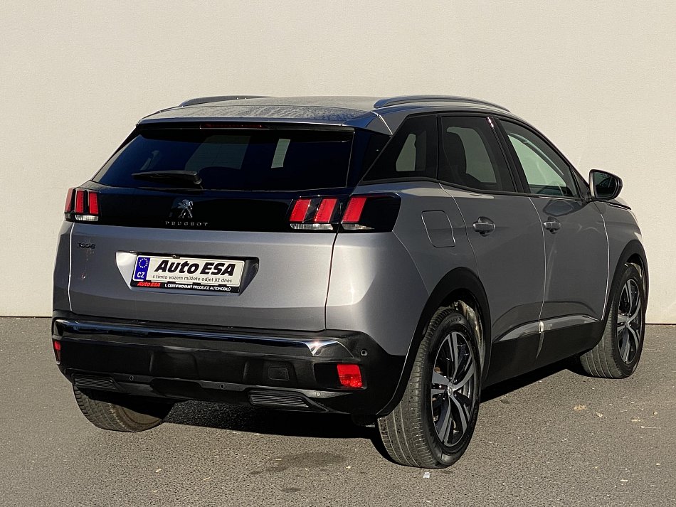 Peugeot 3008 1.2PT Allure