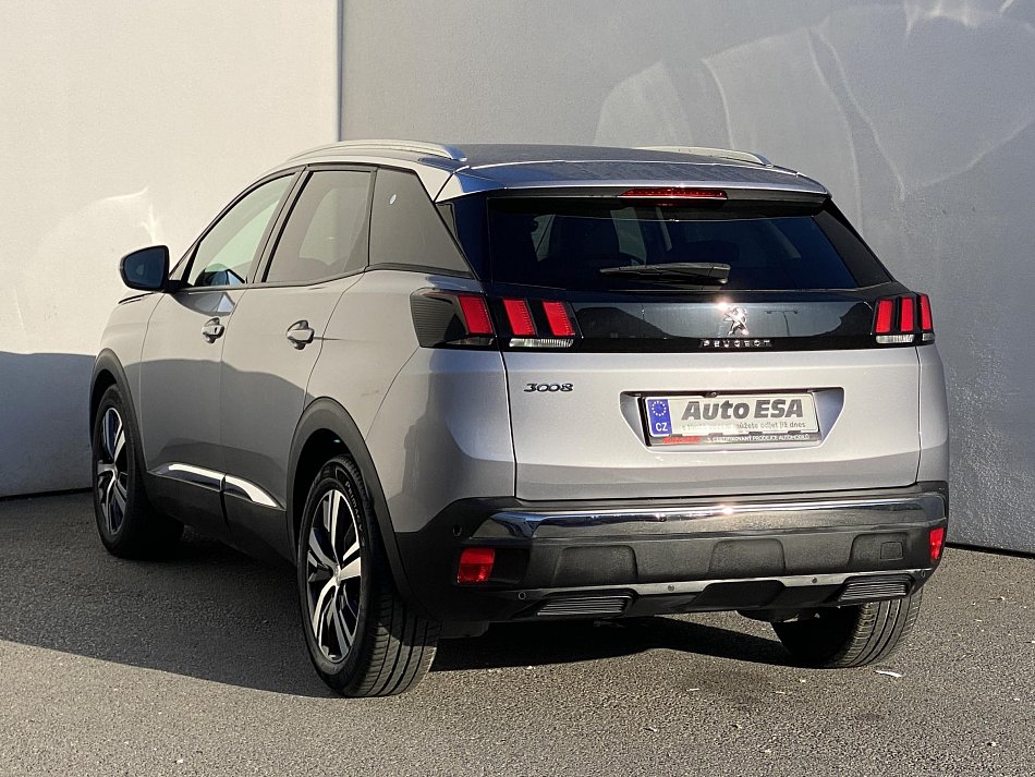 Peugeot 3008 1.2PT Allure