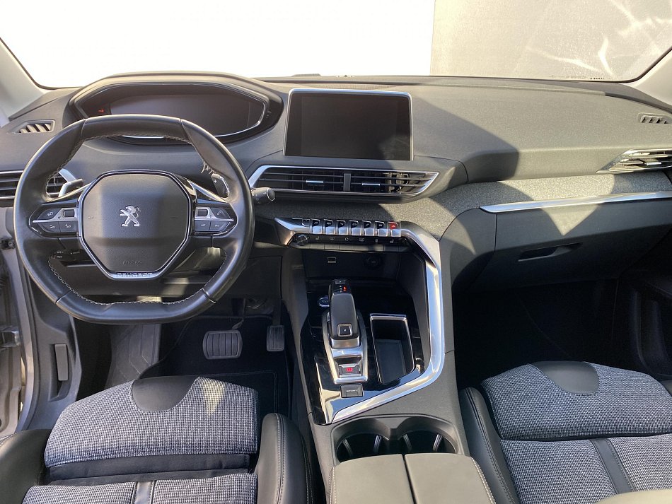 Peugeot 3008 1.2PT Allure