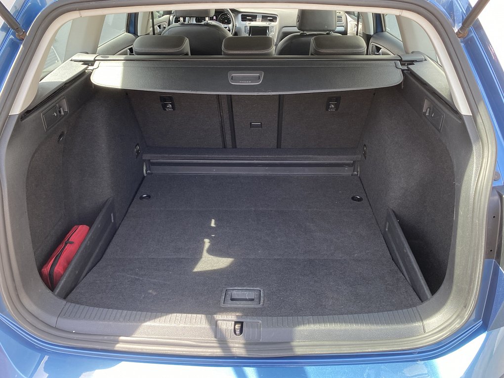 Volkswagen Golf 1.6 TDi 