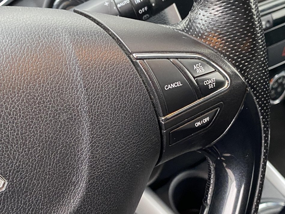 Peugeot 4008 1.6 HDi  4x4
