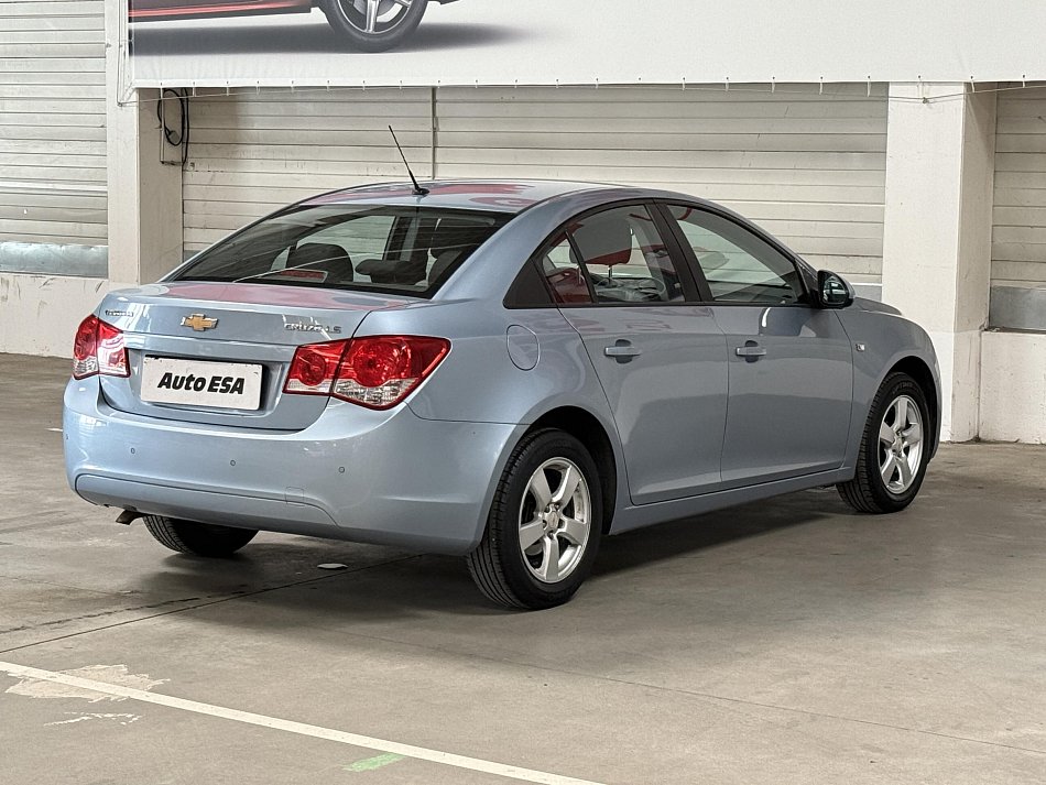 Chevrolet Cruze 1.6i 