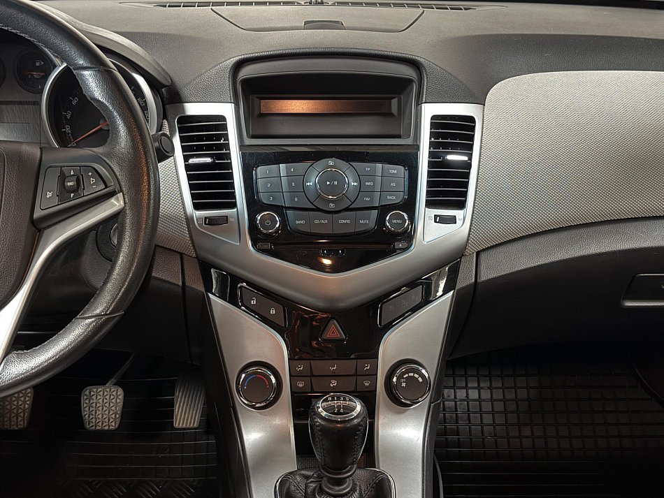 Chevrolet Cruze 1.6i 