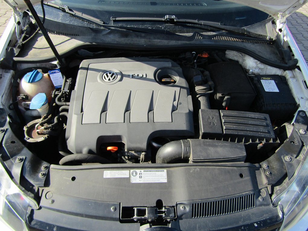 Volkswagen Golf 1.6 TDi 