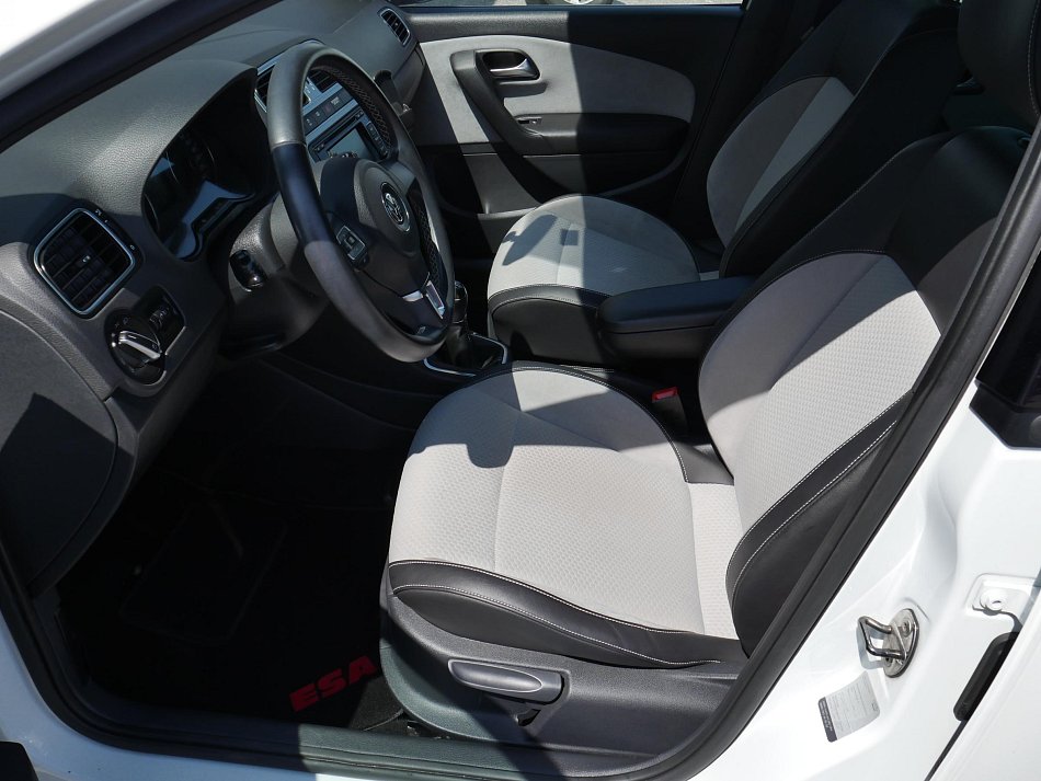 Volkswagen Polo 1.2 TSi CROSS