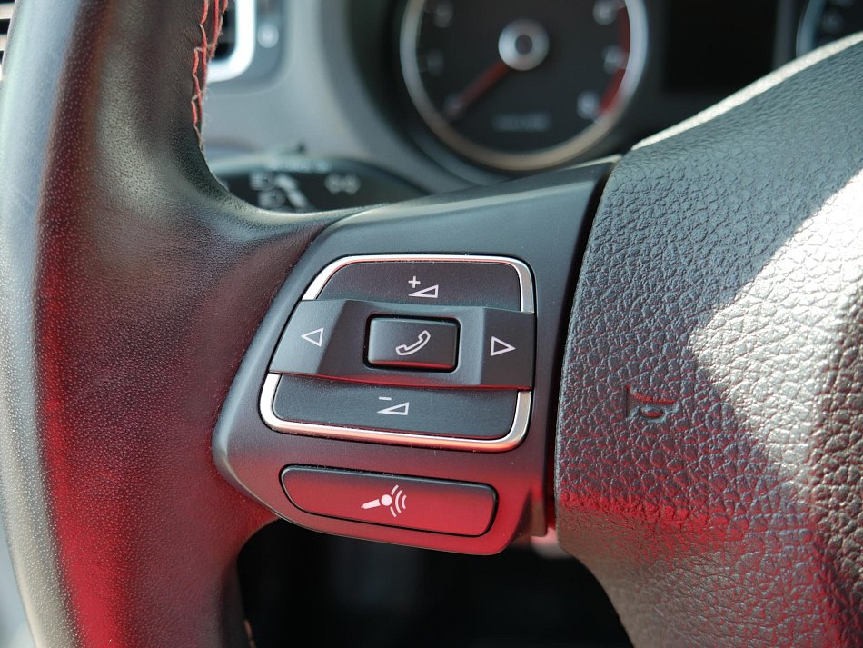 Volkswagen Polo 1.2 TSi CROSS