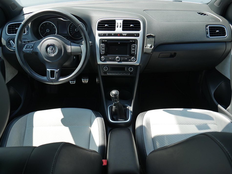 Volkswagen Polo 1.2 TSi CROSS