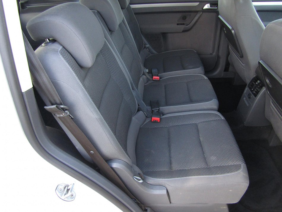 Volkswagen Touran 1.6 TDi 