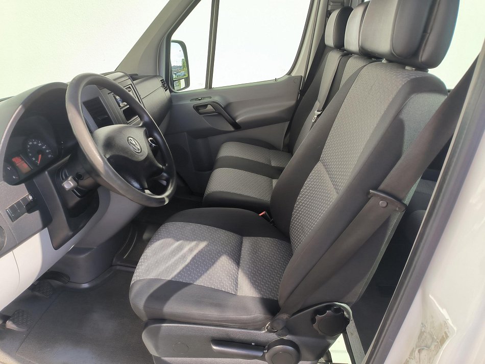 Volkswagen Crafter 2.0TDi  L2H2 6míst
