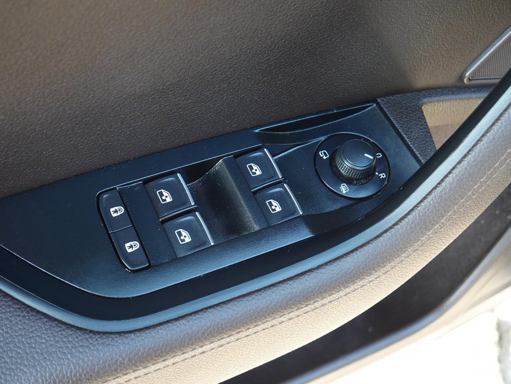 Škoda Superb III 2.0 TDi L&K