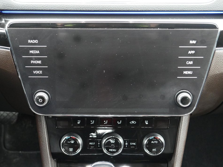 Škoda Superb III 2.0 TDi L&K