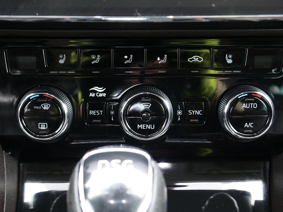 Škoda Superb III 2.0 TDi L&K