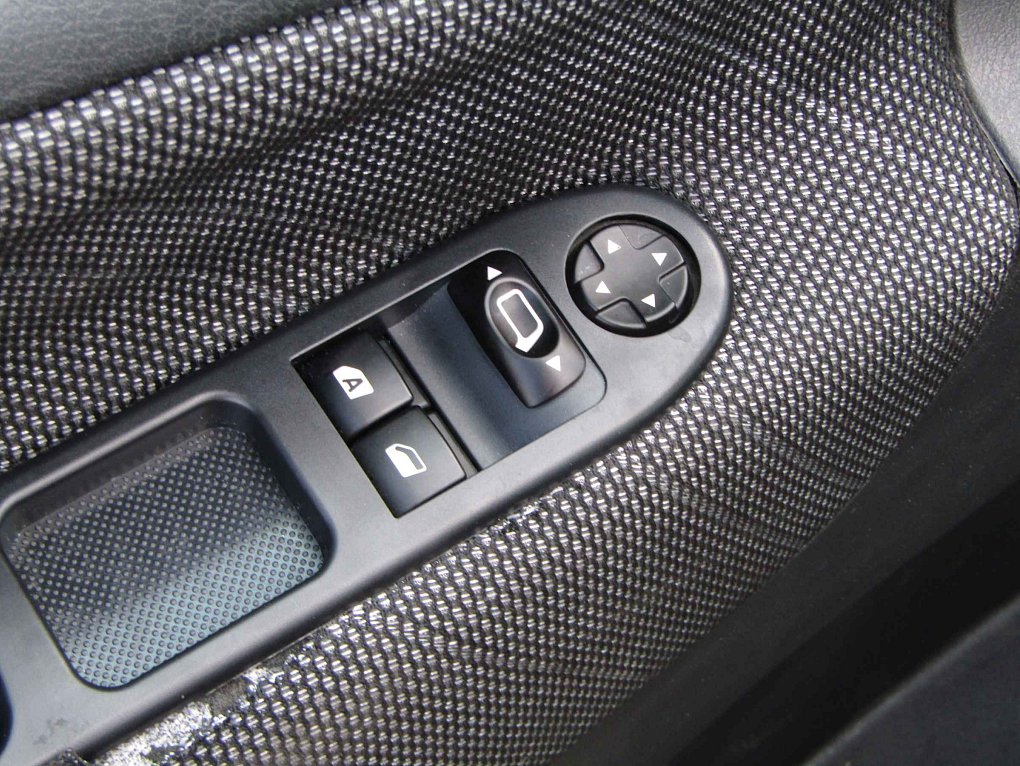 Peugeot 207 1.6i 