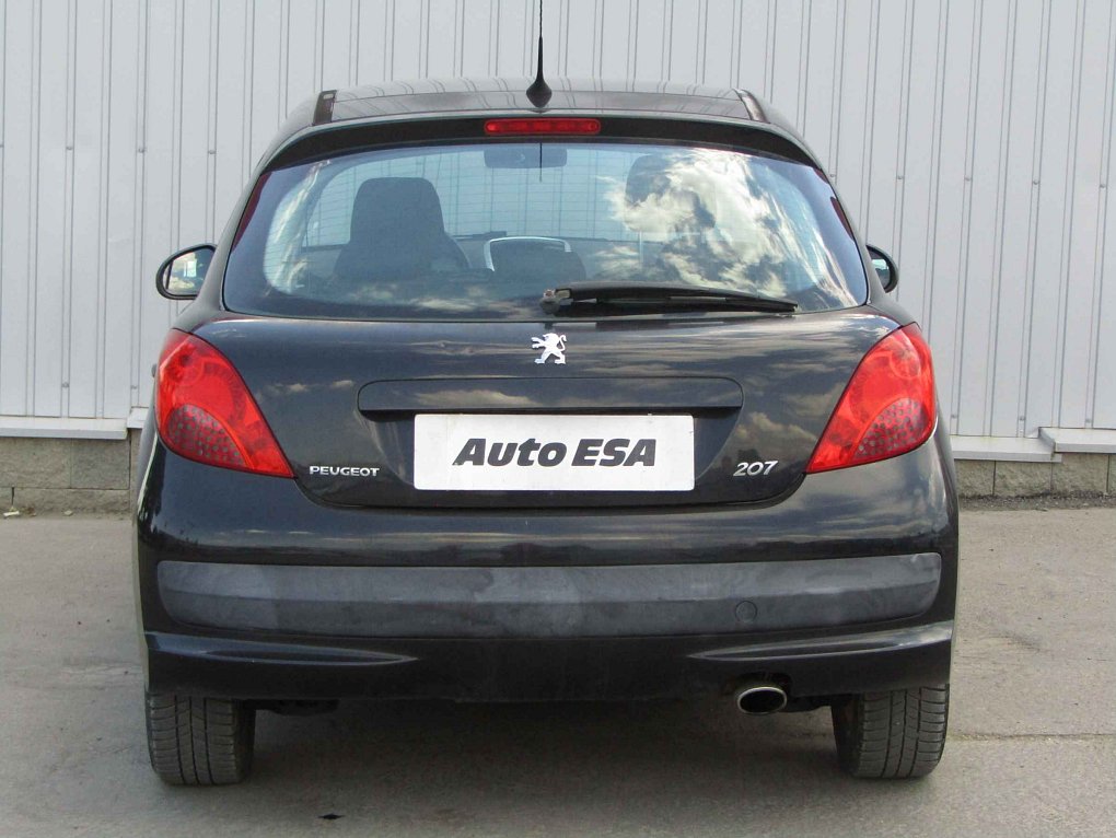 Peugeot 207 1.6i 