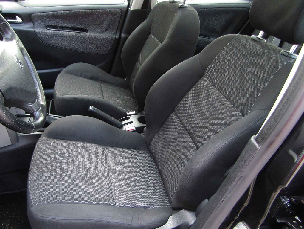 Peugeot 207 1.6i 