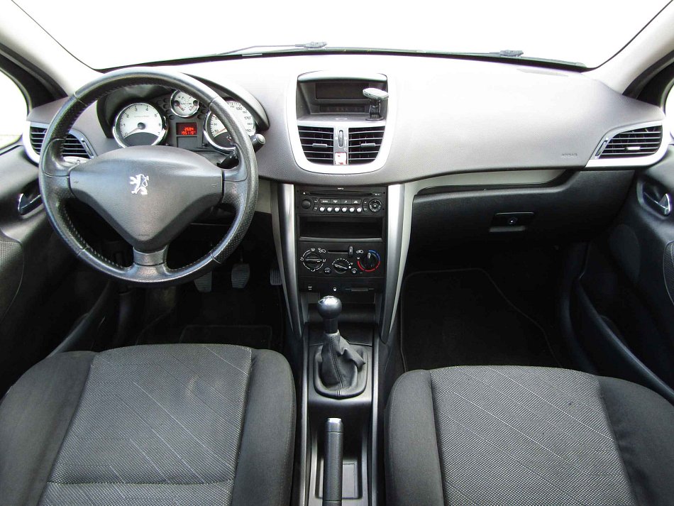 Peugeot 207 1.6i 