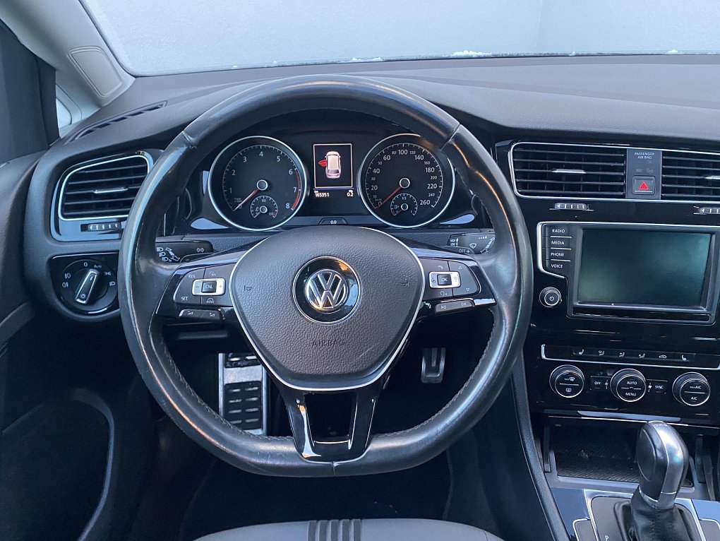 Volkswagen Golf 1.4TSI 