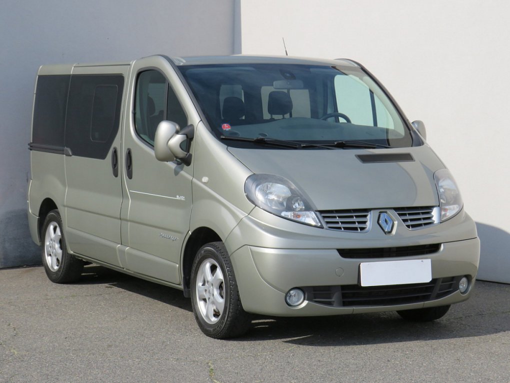 Renault Trafic 2.0dCi  9míst