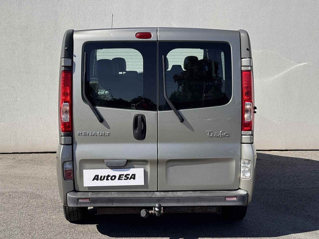 Renault Trafic 2.0dCi  9míst