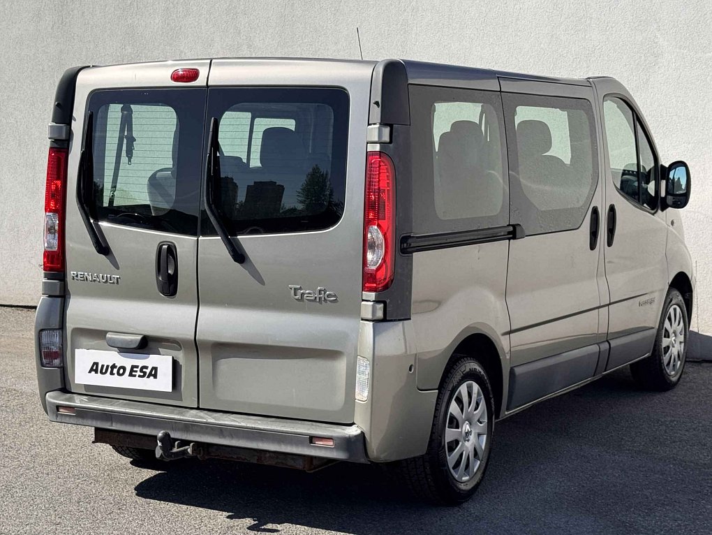 Renault Trafic 2.0dCi  9míst