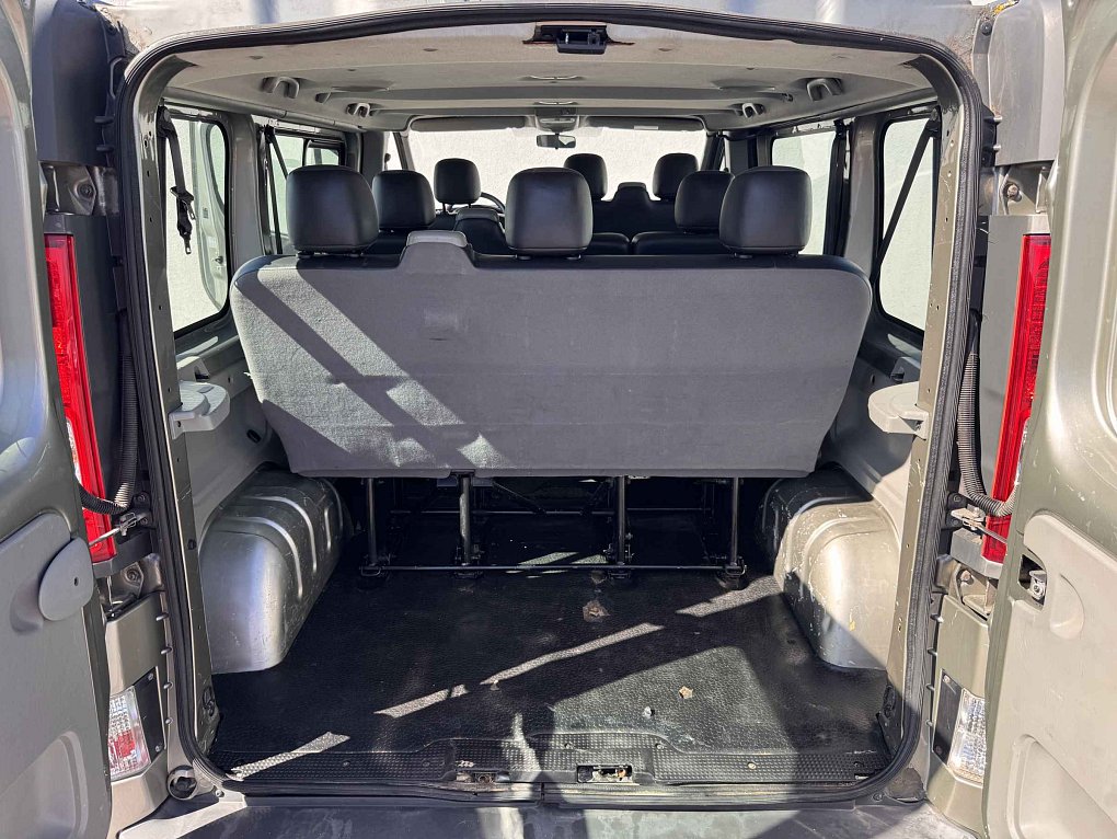 Renault Trafic 2.0dCi  9míst