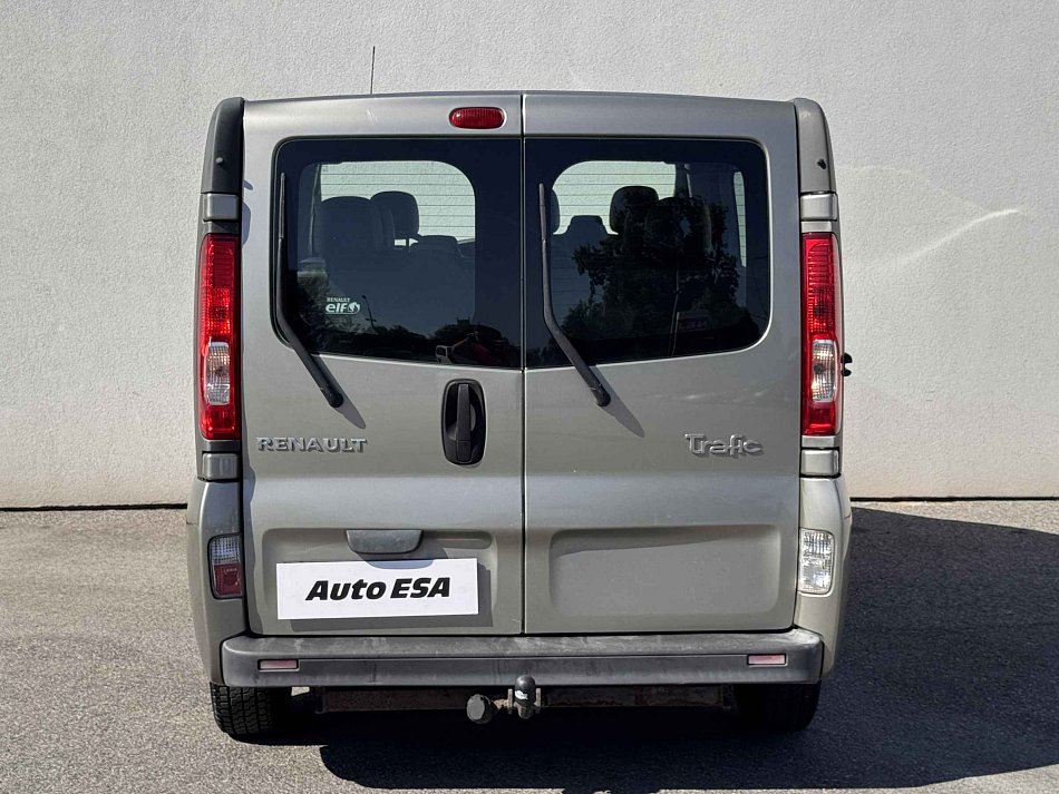 Renault Trafic 2.0dCi  9míst