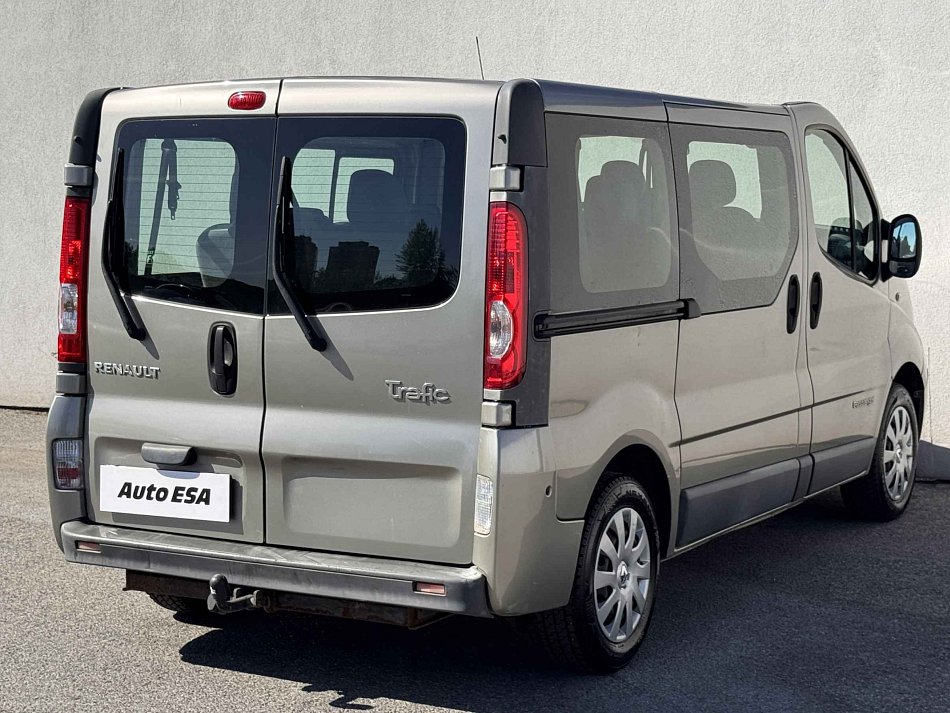 Renault Trafic 2.0dCi  9míst