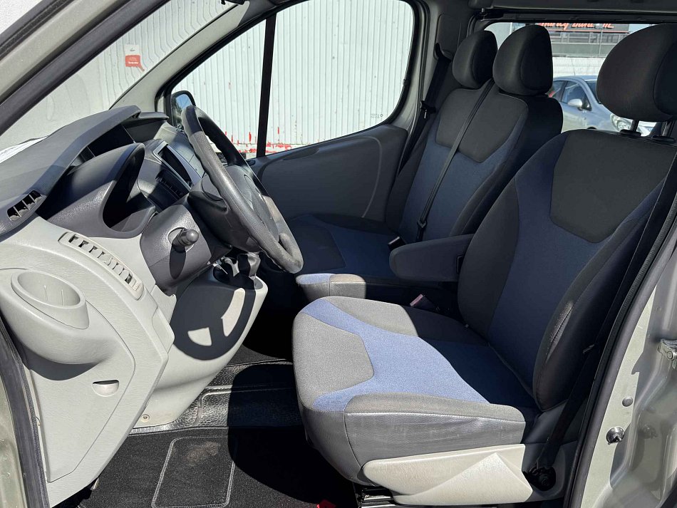 Renault Trafic 2.0dCi  9míst