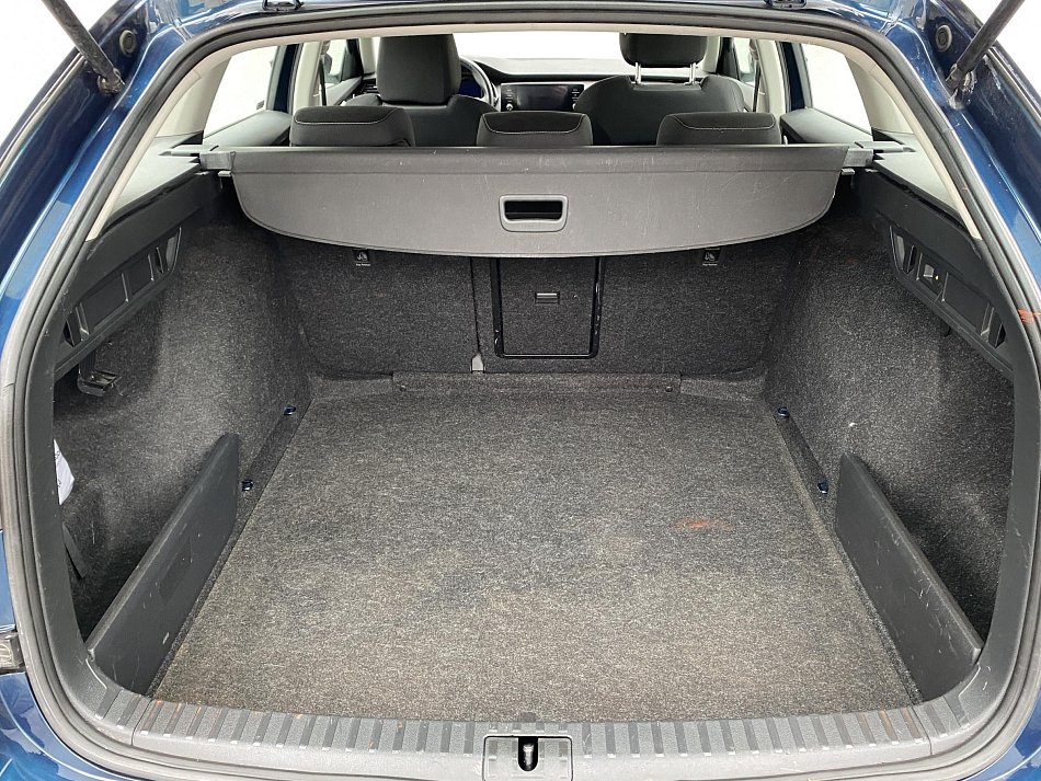 Škoda Octavia IV 1.0 e-TEC Ambition