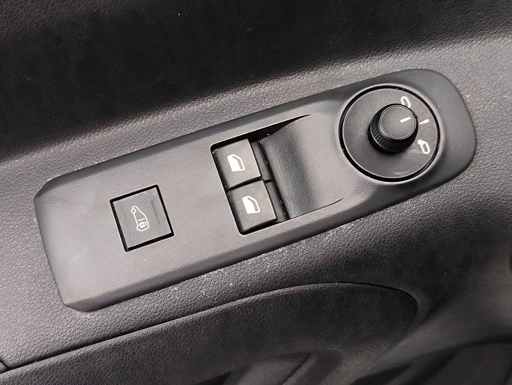Peugeot Partner 1.5HDi Premium MAXi DÍLNA