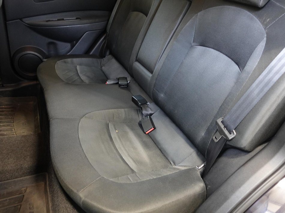 Nissan Qashqai 2.0i  4x4