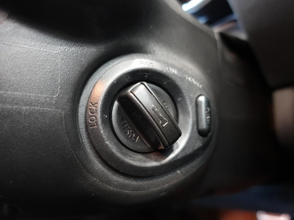Nissan Qashqai 2.0i  4x4