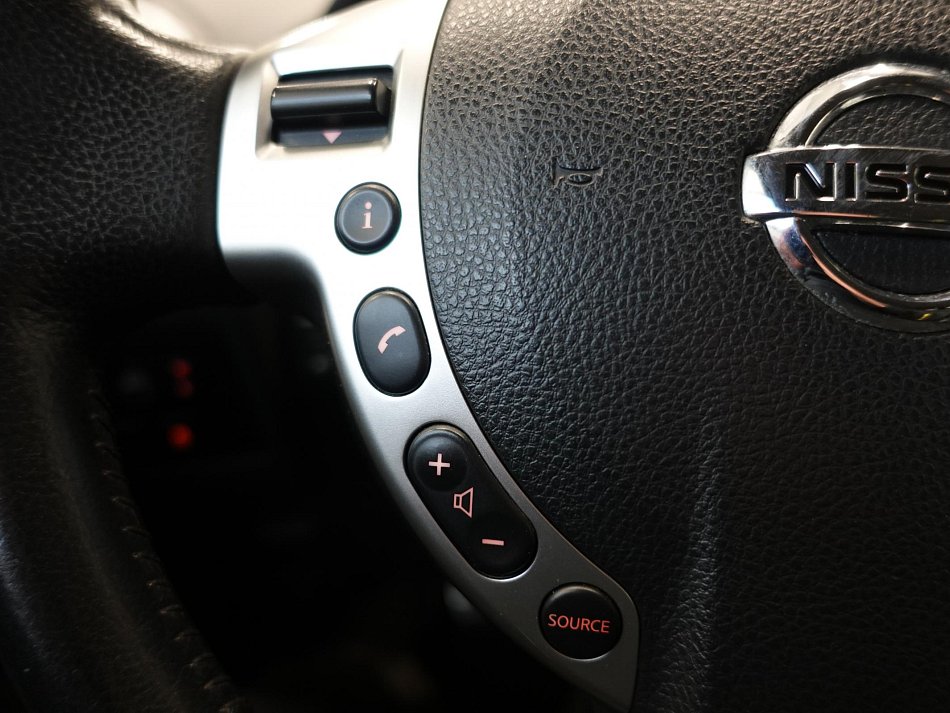 Nissan Qashqai 2.0i  4x4