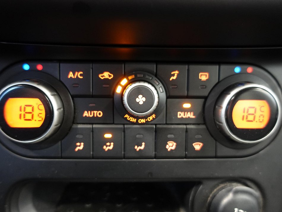 Nissan Qashqai 2.0i  4x4