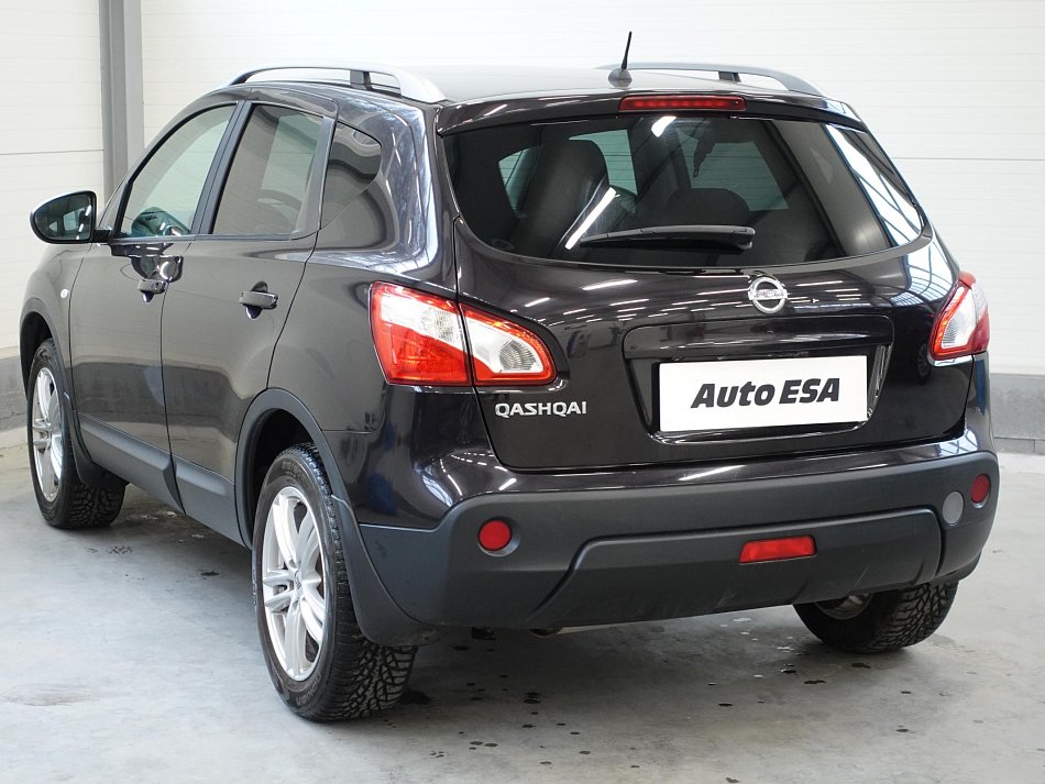 Nissan Qashqai 2.0i  4x4