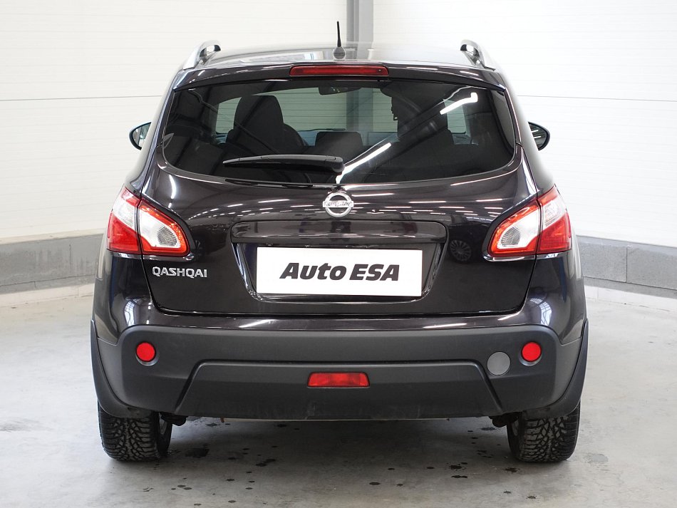 Nissan Qashqai 2.0i  4x4